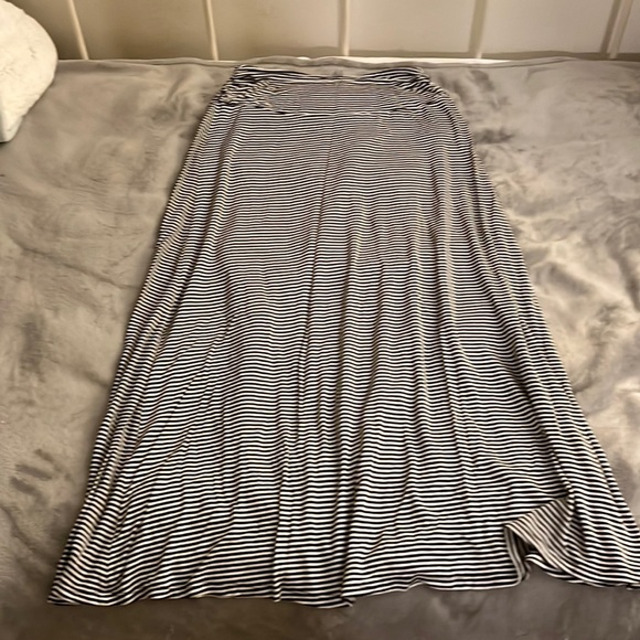 Junior’s Maxi Skirt - Picture 1 of 1